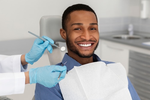 Cómo las revisiones de odontología general pueden mejorar su salud general