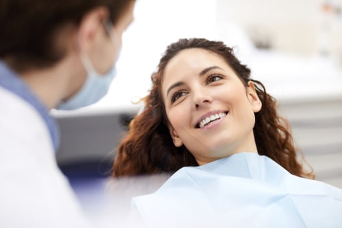 Buscar un dentista para procedimientos dentales rutinarios | Happy Smiles